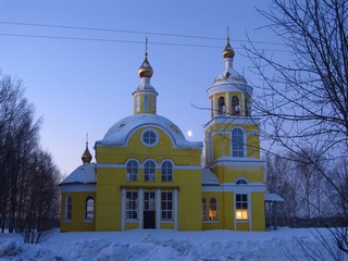 Крестовоздвиженская церковь, построена в 2013 г. (Дмитрий Зонов)