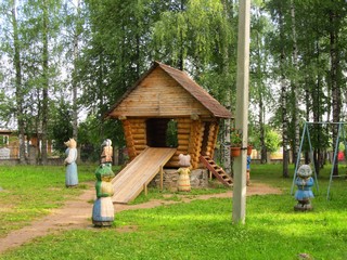 Горка в городском саду (Дмитрий Зонов)