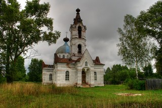 Космо-Дамянская церковь в п.Трехречье (Юрий Зыкин)