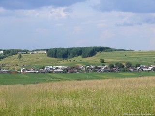 Село Петьялы. Вид с холма (Александр Баданов)